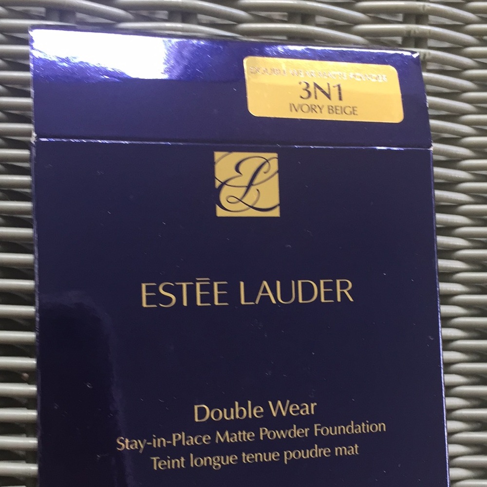 Estée Lauder makeup